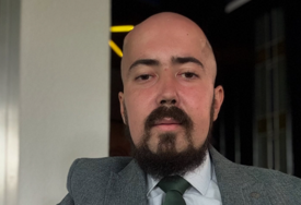 "Bio bih vam neizmjerno zahvalan" Radovan Kopanja (29) iz Banjaluke vodi bitku sa 4 NEIZLJEČIVE BOLESTI, a sada mu je potrebna pomoć humanih ljudi