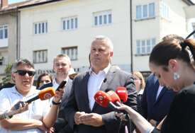 (FOTO) SPS pokrenuo peticiju za PONIŠTAVANJE TENDERA za zamjenu javne rasvjete "Sijalice nisu prioritet, Banjaluka ima važnije i goruće probleme"