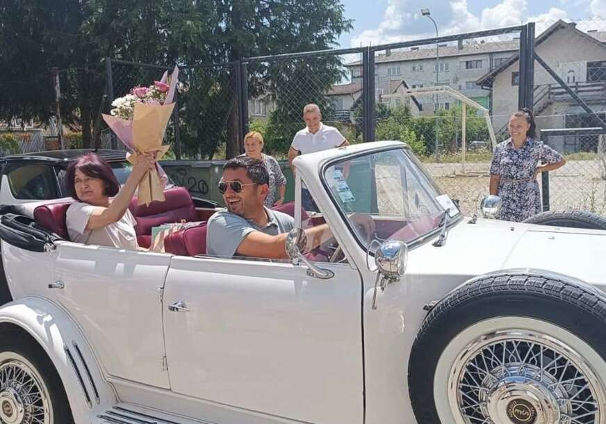 (FOTO) Ispraćaj u penziju za pamćenje: Snježani iz Prijedora kolege su PRIPREMILE IZNENAĐENJE koje će se prepričavati