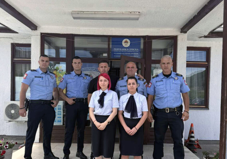 (FOTO) Policajci u humanoj misiji: Službenici PU Zvornik PRIKUPILI OKO 8.000 KM za liječenje djevojčice Mihaele Filipić