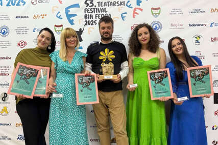 "ČETIRI SESTRE" OSVOJILE SCENU Banjalučko studentsko pozorište dobilo 3 NAGRADE na festivalu "Fedra"