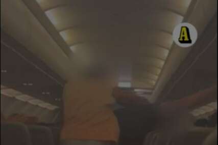 ISPLIVAO SNIMAK TUČE PUTNIKA Svjedoci opisali stravične scene u avionu: „Krvi je bilo posvuda, žene su vrištale, djeca su plakala“