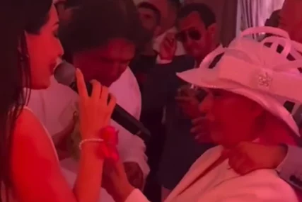 (VIDEO) Mlada nije štedjela na svadbi: Zorica Brunclik OKITILA CECU novčanicama, folk diva ju je u srce dirnula kad je otpjevala ovaj hit
