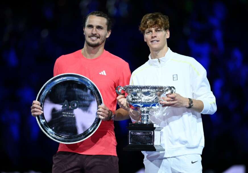 Zverev i Siner sa peharima na Australijan openu