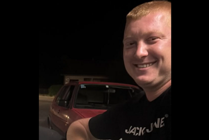 Vozilo izgorjelo nakon sudara: U teškoj nesreći kod Doboja POGINUO ANDRIJA KUZMANOVIĆ (24), a dvije osobe povrijeđene