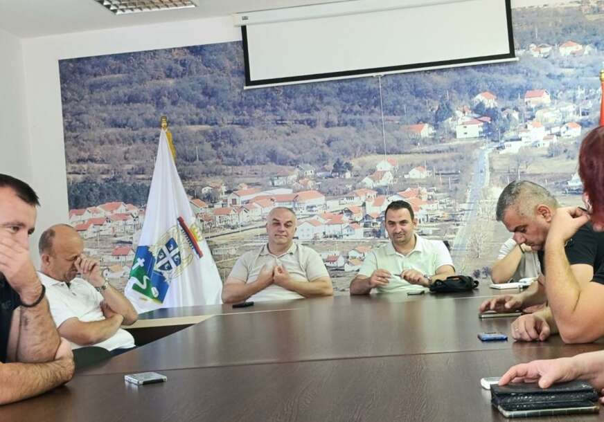 FOTO: USTUPLJENA FOTOGRAFIJA