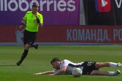 (VIDEO) Prijeti mu ozbiljna robija: Skandal u fudbalskom svijetu, sudija uhapšen zbog NEDOSUĐENOG PENALA