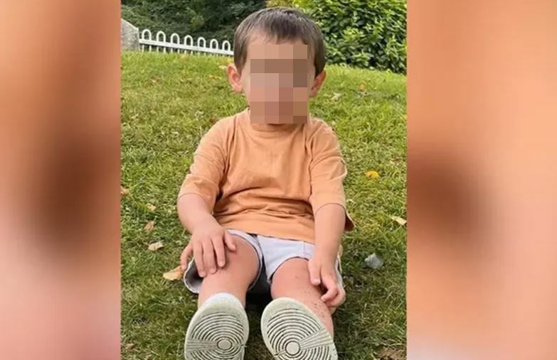 Na dječaka pao spomenik, nije mu bilo spasa