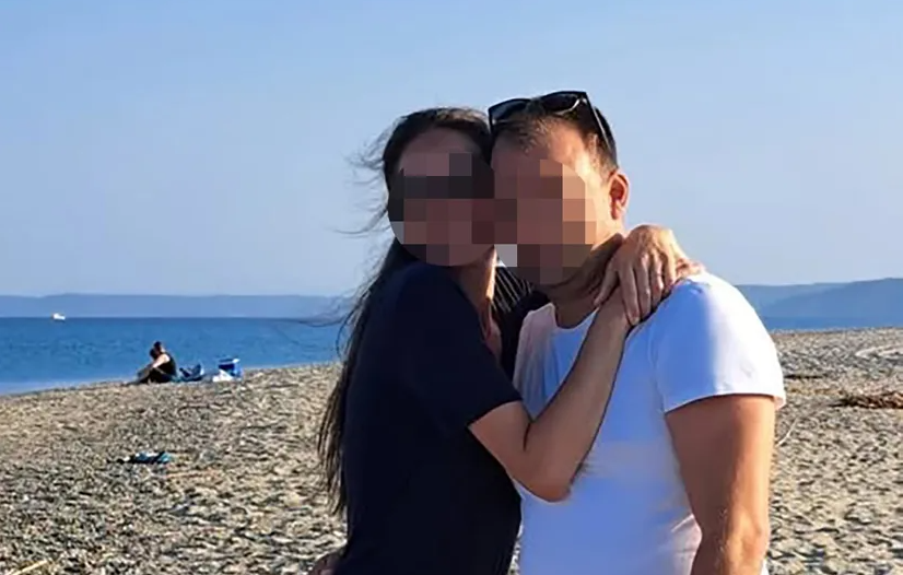 ZA DLAKU IZBJEGLI TRAGEDIJU Ovo su bračni parovi koji su uspjeli spasiti živu glavu, na čamcu izbio požar