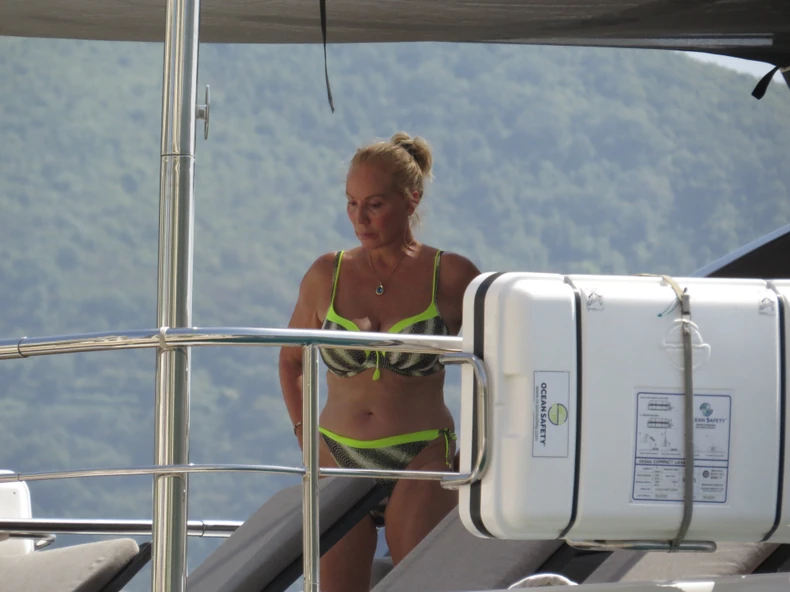 Lepa Brena na jahti