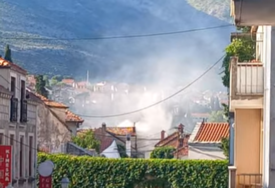 (VIDEO) DRAMA Gori u trebinjskom Starom gradu, vatrogasci na terenu