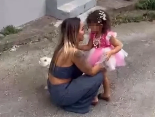 SAVLADALE JE EMOCIJE Aneli otišla u Sarajevo, pa se susrela sa kćerkicom, rijaliti učesnica nije mogla da zadrži suze