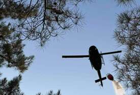 "Stanje je vrlo nepovoljno" Helikopter OS BiH od jutros iznad Bosanskog Grahova, požar se i dalje širi