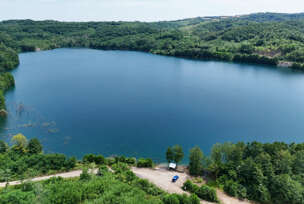 jezero Tomašica i selo Tomašica