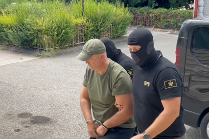 (VIDEO) Uhapšen NAČELNIK POLICIJE u Crnoj Gori i još 2 osobe: Sumnja se na stvaranje kriminalne organizacije i zloupotrebu službenog položaja
