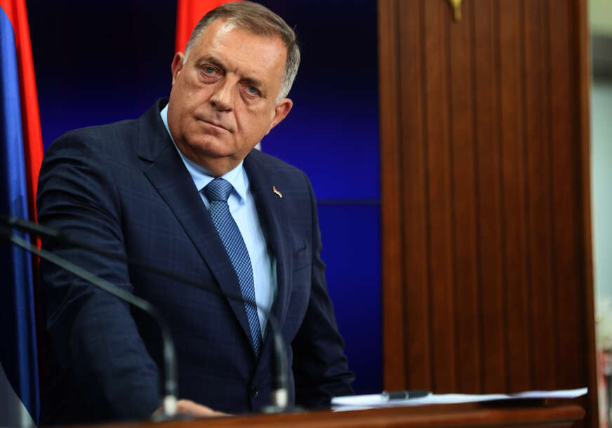 (VIDEO) Dodik protiv “STRANIH PLAĆENIKA” osim kad su njegovi: Srpskainfo i dalje čeka IZVINJENJE, dok bivša USAID saradnica vodi Srpsku