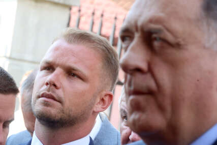"MI NISMO SNSD" Stanivuković poručio da PDP neće izaći na PRIJEVREMENE IZBORE, ali da je spreman na razgovore s opozicijom