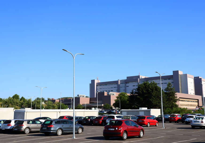 novi parking na ukc rs 