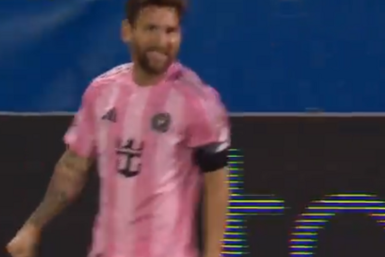 (VIDEO) "Ruši zakone fizike sa 38 godina" Mesi postigao najljepši gol u karijeri, a evo zbog čega ga porede sa Đokovićem