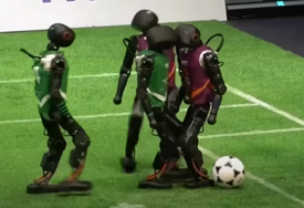 (VIDEO) AI FUDBAL Roboti u Kini odigrali prvu fudbalsku utakmicu