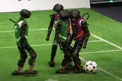 (VIDEO) AI FUDBAL Roboti u Kini odigrali prvu fudbalsku utakmicu