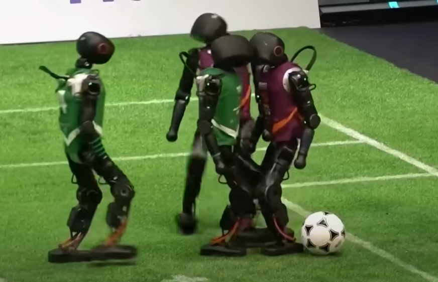 Roboti igraju fudbal