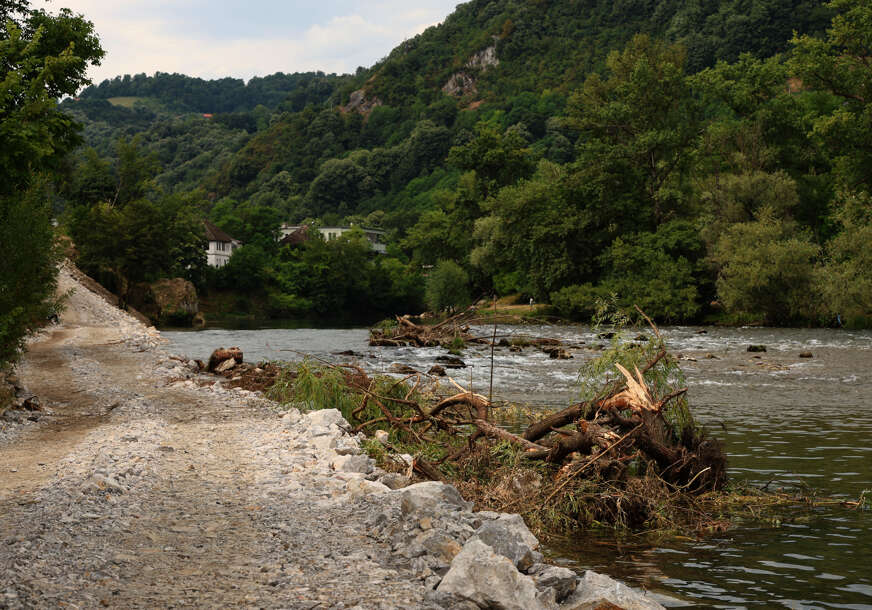 šeher / srpske toplice radovi na novom šetalištu uz rijeku vrbas 