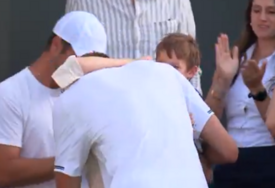 (VIDEO) PRIZOR KOJI TOPI SRCA Nikolas Đari se po prvi put u karijeri plasirao u osminu finala Vimbldona, a ono što je uradio poslije meča je sve oduševilo