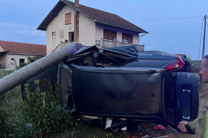 vatrogasci izvlačili vozača iz auta