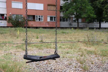 visoka trava Borik, dječije igralište