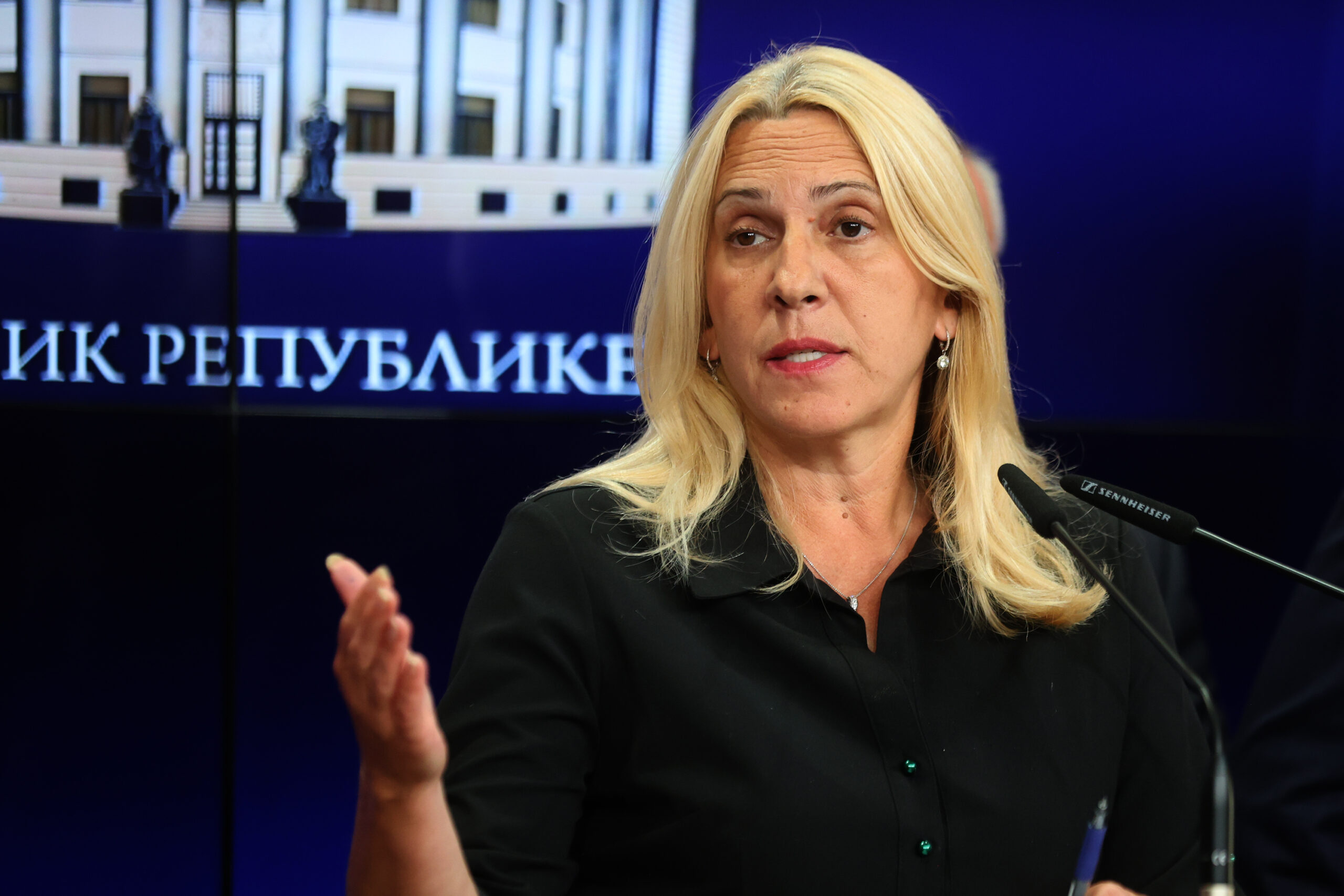 „Stigao je novi šerif“ Cvijanovićeva poslala MISTERIOZNU PORUKU, najavila nešto veliko