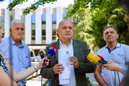 "SRAM VAS BILO, ZLOTVORI" Dončić ogorčen zbog odluke Vlade da se borački dodatak poveća za 30 feninga