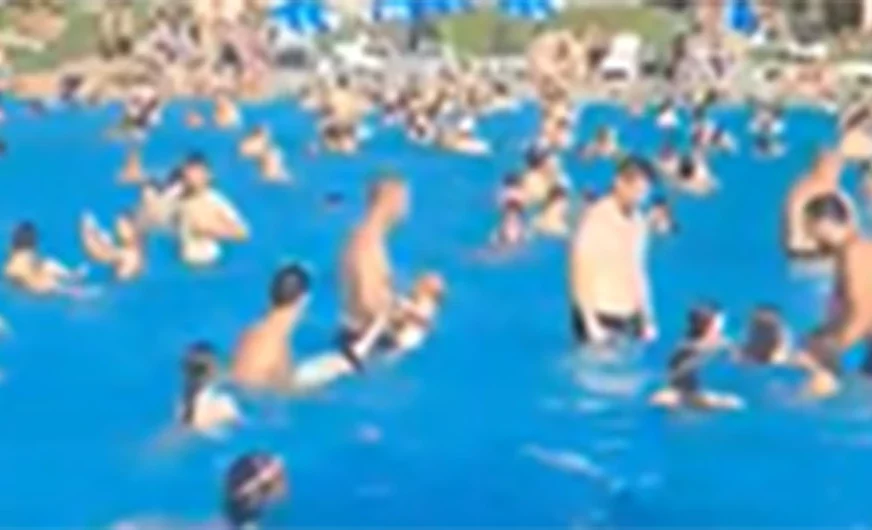 Tompson odjekuje na bazenu u Beogradu