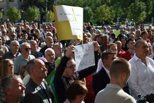 Protesti ispred Gradske uprave