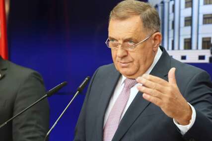 “Izgleda kao ORONULI centralni komitet” Dodik poručio Izetbegoviću kada dođe u Republiku Srpsku da ima ova 3 izbora