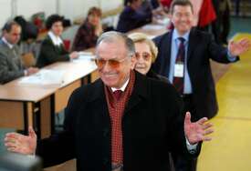 OTKAZALO MU VIŠE ORGANA Bivši predsjednik Rumunije Ilijesku u lošem stanju
