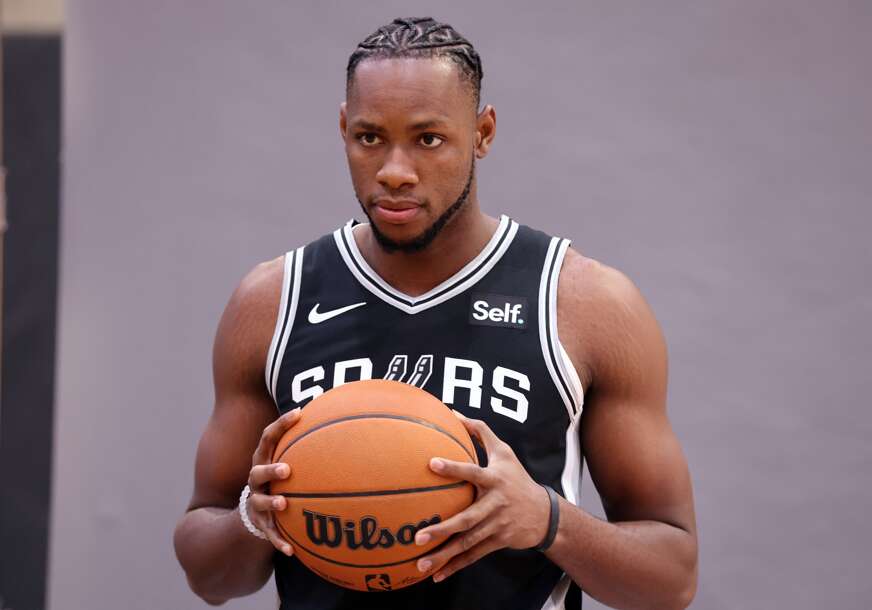 Ne želi da odustane od NBA KARIJERE: Čarls Besi stavio Partizan na čekanje