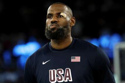 Čeka ga velika kazna: Čuvar koji je ukrao Lebronov dres priznao krivicu