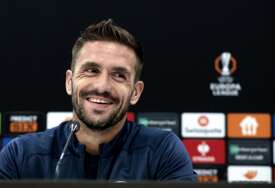 (FOTO) Dušan Tadić potvrdio: Oglasio se nakon potpisa za novi klub