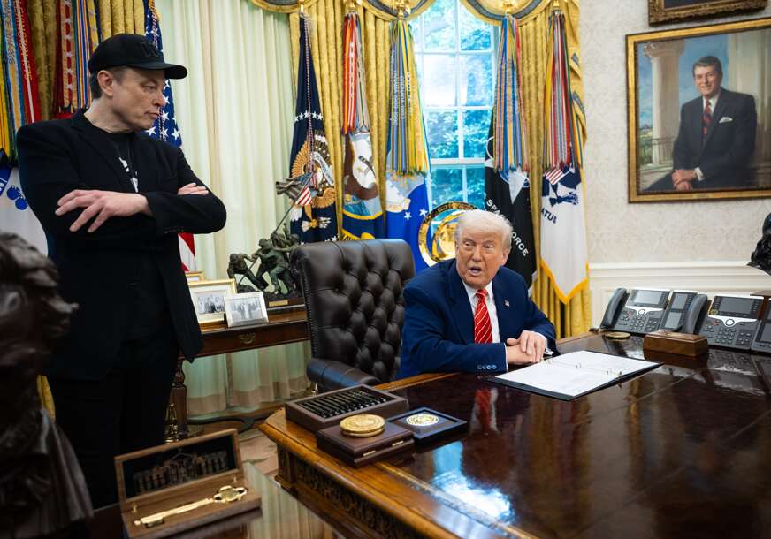 Ilon Mask, Donald Tramp
