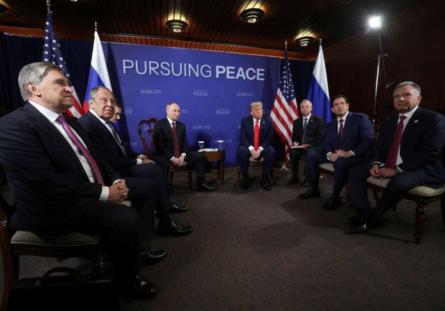 Vladimir Putin i Donald Tramp na Aljasci