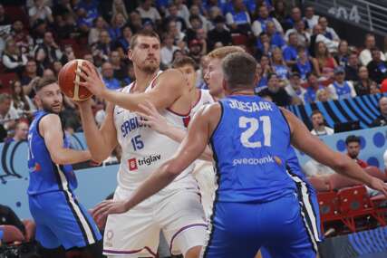 Izveo ga i držao NA KLUPI DO KRAJA: Pešić spriječio obaranje Jokićevog rekorda
