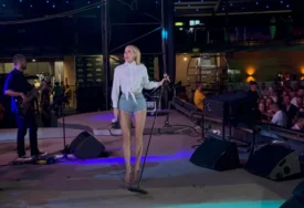 "Jedem punjene paprike i pire krompir, ima li ljepše" Jelena Rozga progovorila o udaji i promjeni prezimena