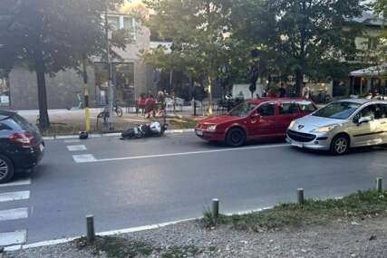 Gužve u centru Banjaluke nakon nesreće: U sudaru automobila i motocikla POVRIJEĐENA ŽENA