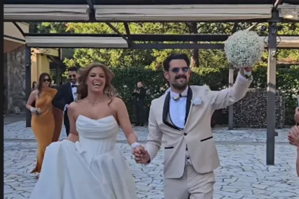 Vjenčali se Pavle Popović i Una Lučić
