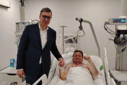 (FOTO) "DARKO NESALOMIVI" Vučić objavio fotografiju sa Glišićem iz bolnice, otkrio kako se ministar osjeća