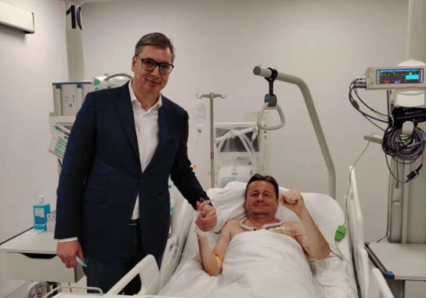 (FOTO) "DARKO NESALOMIVI" Vučić objavio fotografiju sa Glišićem iz bolnice, otkrio kako se ministar osjeća
