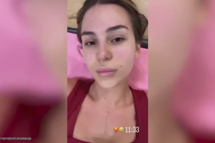 (VIDEO) MOKRA DO KOŽE Anastasija Ražnatović objavila snimak iz teretane, znoj lije, a ona leži na strunjači
