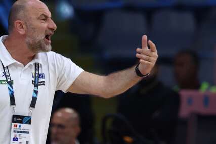 "Trebalo je da vodimo 10 razlike" Bećiragić vjeruje da su GREŠKE U ODBRANI koštale košarkaše BiH