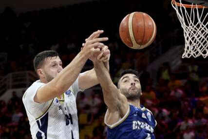 (FOTO, VIDEO) Prvi korak ka osmini finala: Košarkaši BiH na startu Eurobasketa deklasirali Kipar